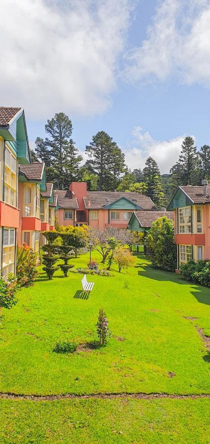 Duplex Floresta Negra - Sua Base Perfeita Em Gramado! Otima Localizacao Lagonegro 500M - 02 Quartos E 02 Banheiros Para Familia Em Condominio Fechad0, Cozinha Completa Com Garagem E Portaria 24H Kültér fotó