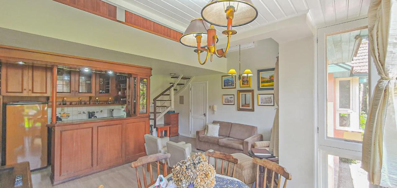 Duplex Floresta Negra - Sua Base Perfeita Em Gramado! Otima Localizacao Lagonegro 500M - 02 Quartos E 02 Banheiros Para Familia Em Condominio Fechad0, Cozinha Completa Com Garagem E Portaria 24H Kültér fotó