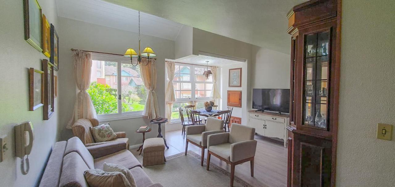 Duplex Floresta Negra - Sua Base Perfeita Em Gramado! Otima Localizacao Lagonegro 500M - 02 Quartos E 02 Banheiros Para Familia Em Condominio Fechad0, Cozinha Completa Com Garagem E Portaria 24H Kültér fotó